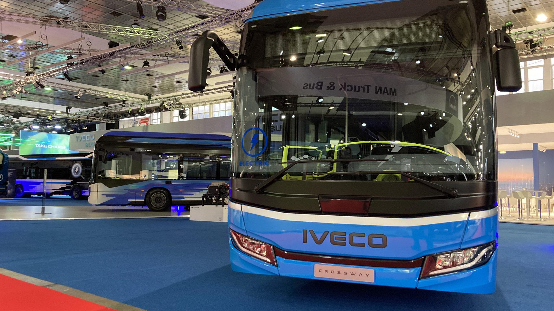 iveco bus busworld